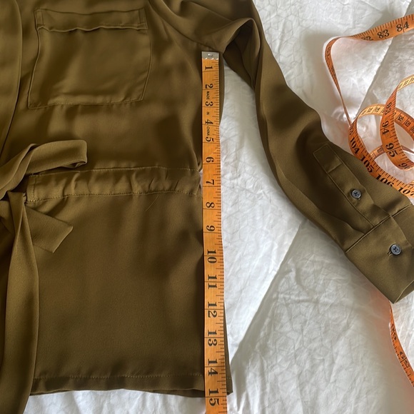 BANANAS REPUBLIC BLOUSE - Picture 5 of 7